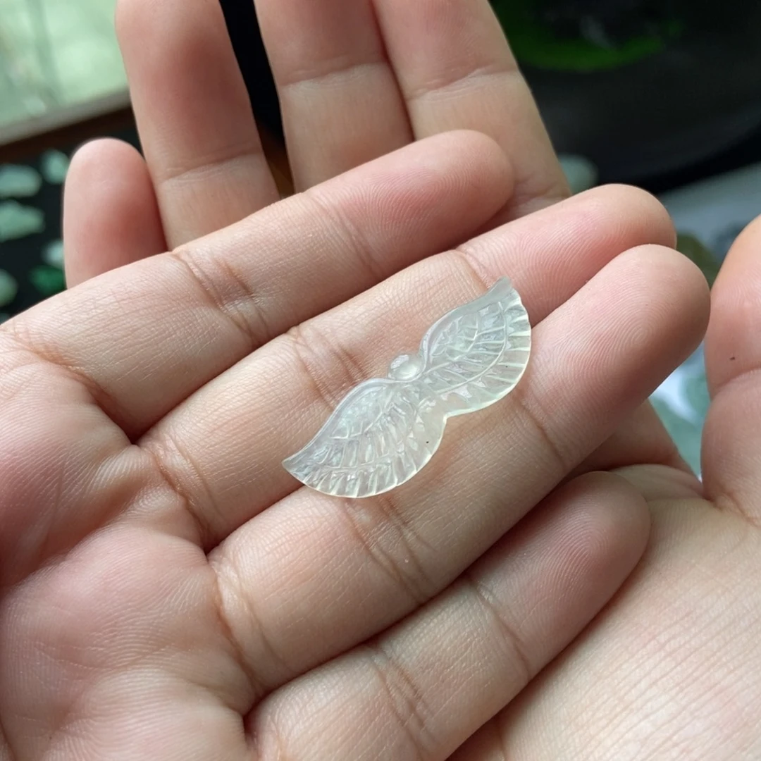 定制翡翠未镶嵌翅膀