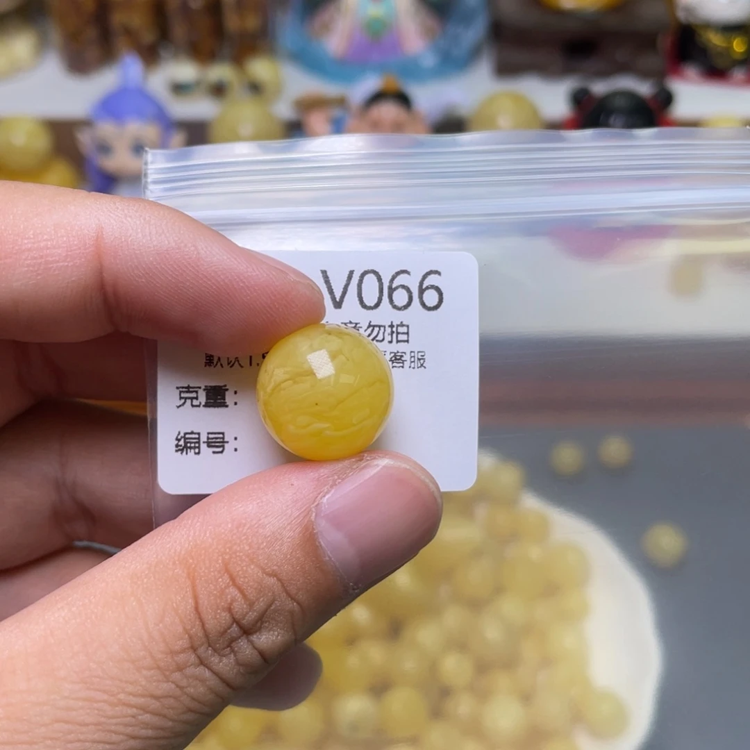琥珀珠宝奇石未镶嵌