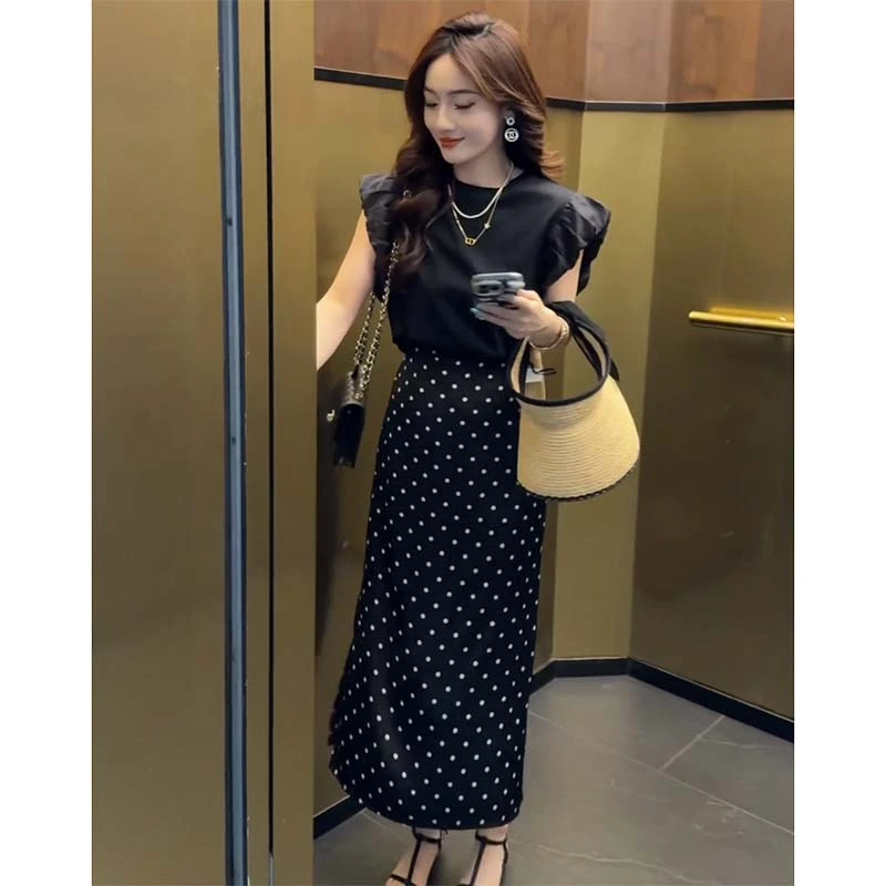 【两件套】2025超火夏装整套韩系时尚减龄T恤波点半身裙套装D2708