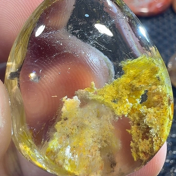 断***兔未镶嵌颈饰水晶好