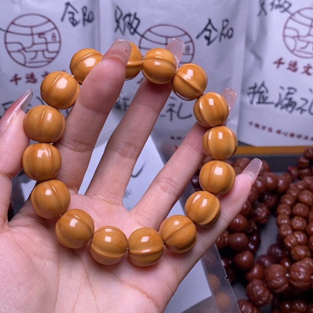 猴头核桃手串鲨鱼