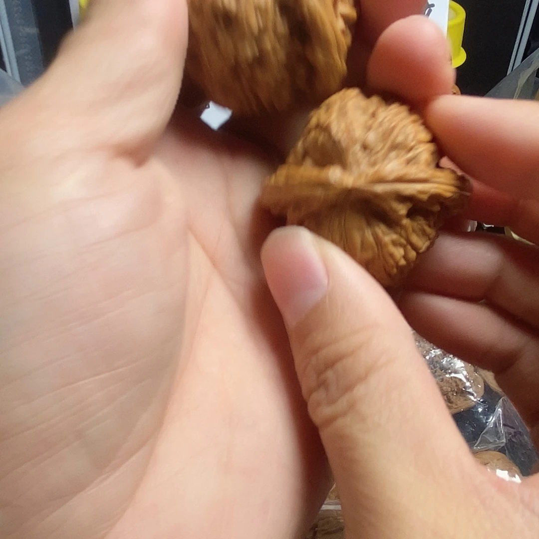 片***警文玩核桃吊坠白狮子42