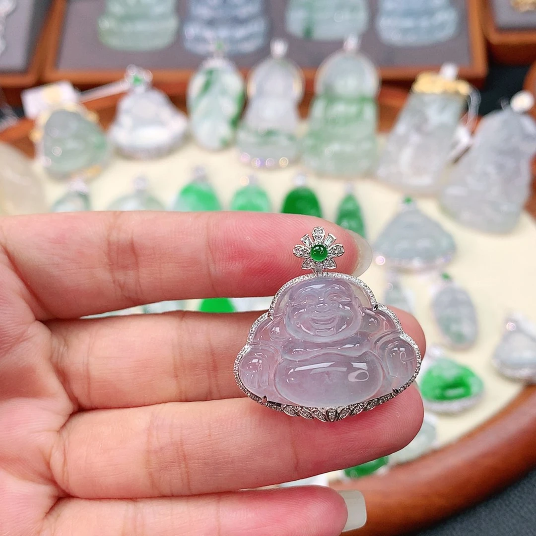 颈饰18K金镶嵌翡翠佛公