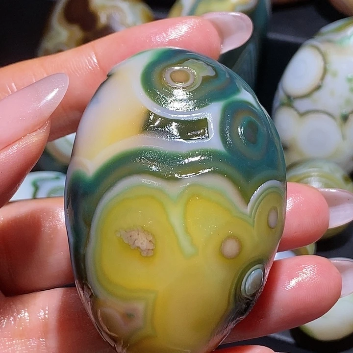 玛瑙/玉髓未镶嵌珠宝奇石195