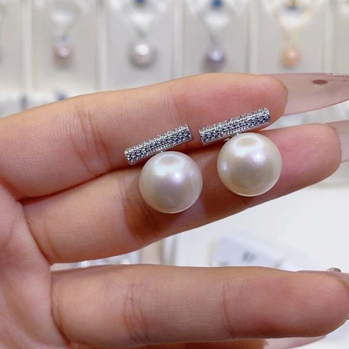 淡水珍珠银S925镶嵌耳饰