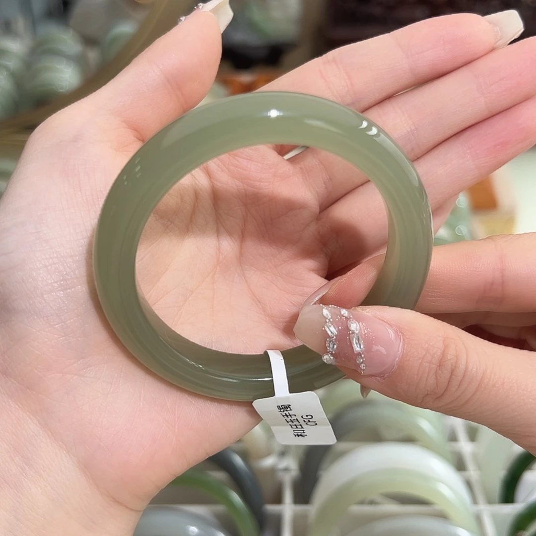 和田玉手镯未镶嵌55