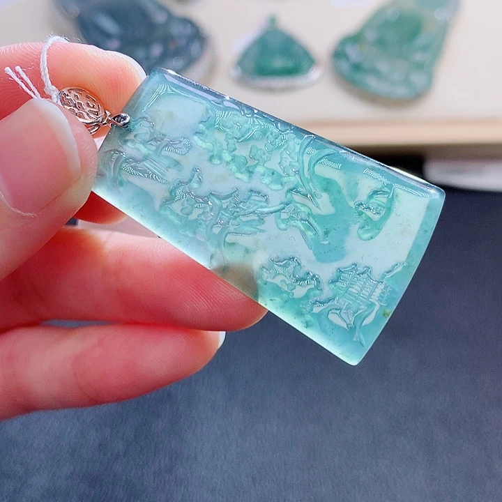 翡翠颈饰未镶嵌翡翠