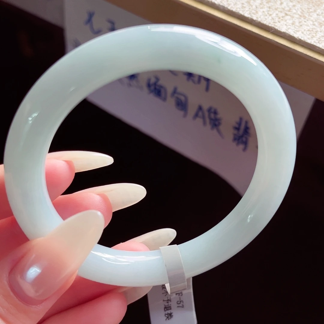 翡翠未镶嵌手镯手镯