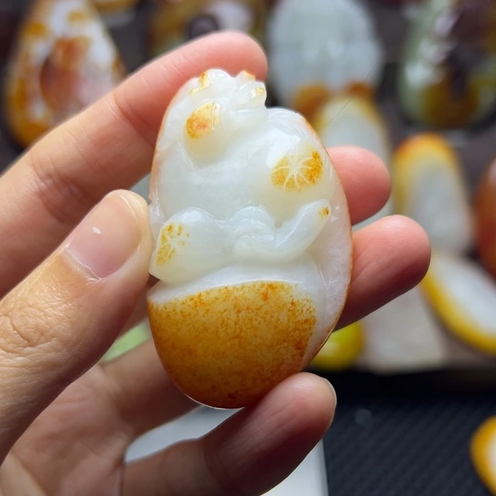 和田玉未镶嵌颈饰