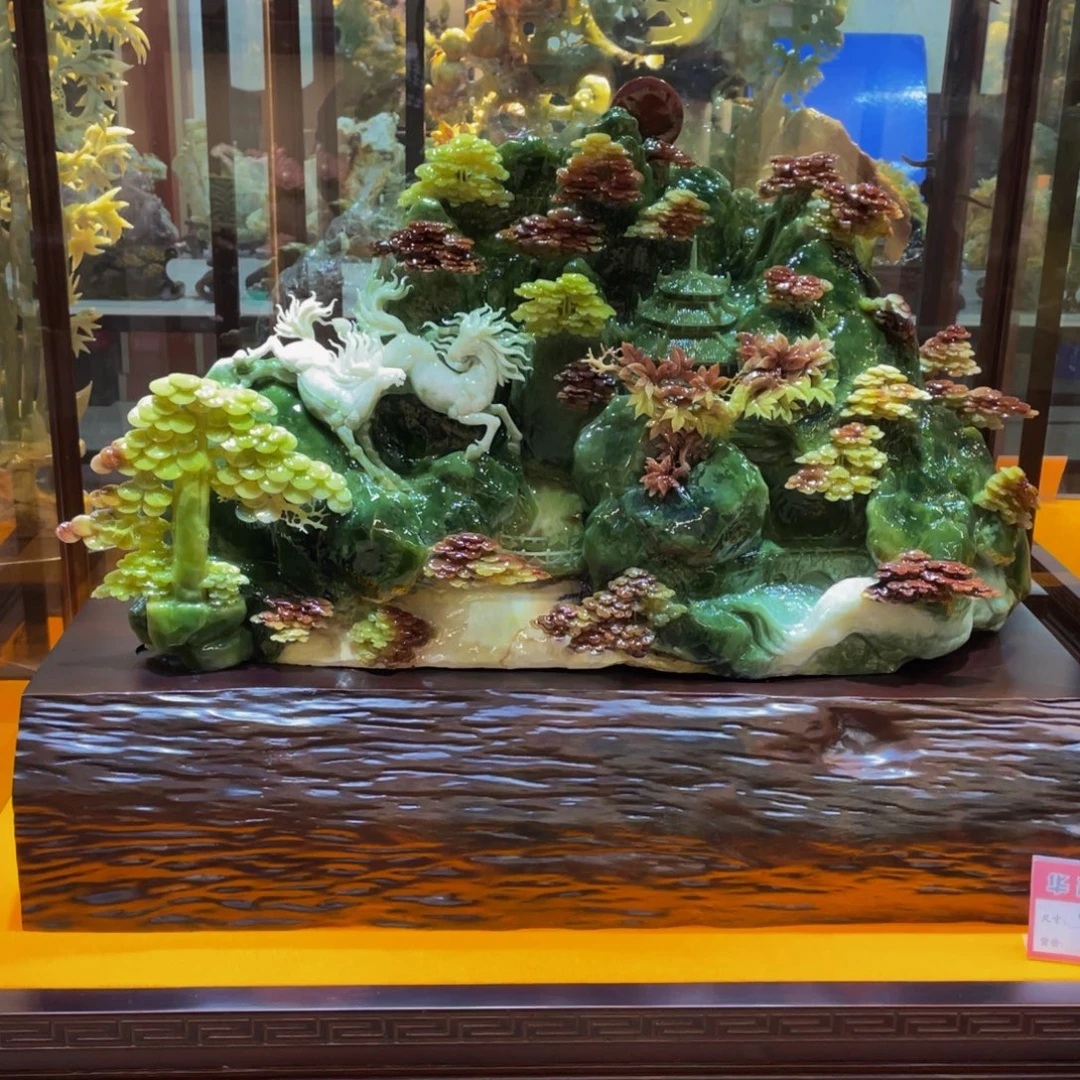 蛇纹石玉未镶嵌摆件