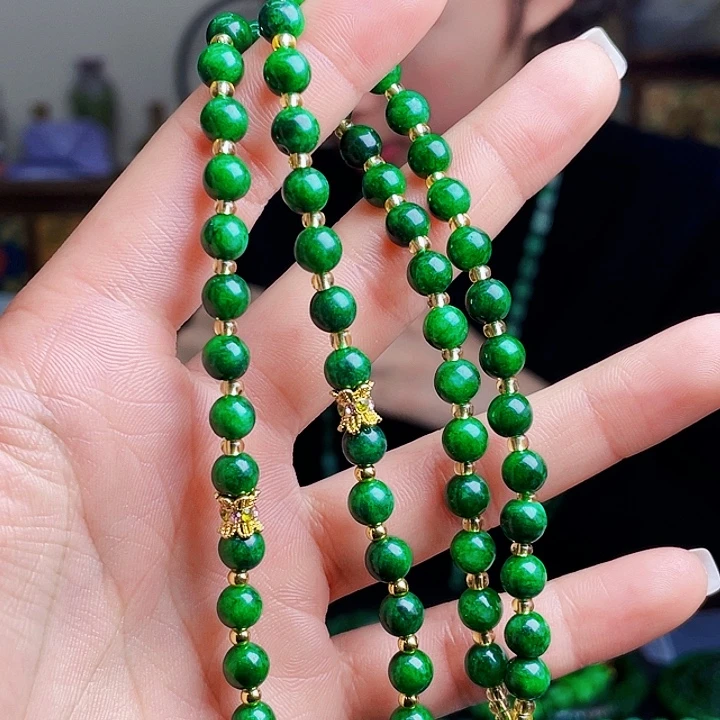 查罗石合金颈饰多样性