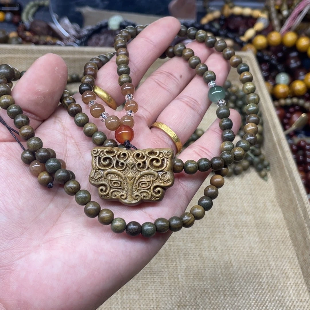 维腊木（绿檀）无事牌