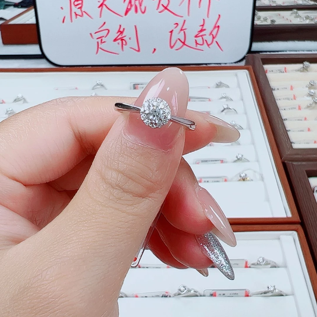 戒指/指环18K金镶嵌钻石