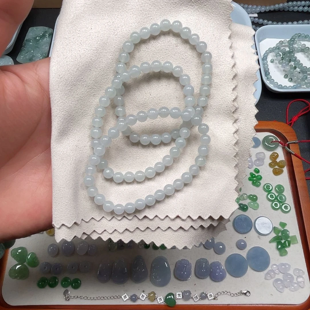 未镶嵌翡翠耳饰1