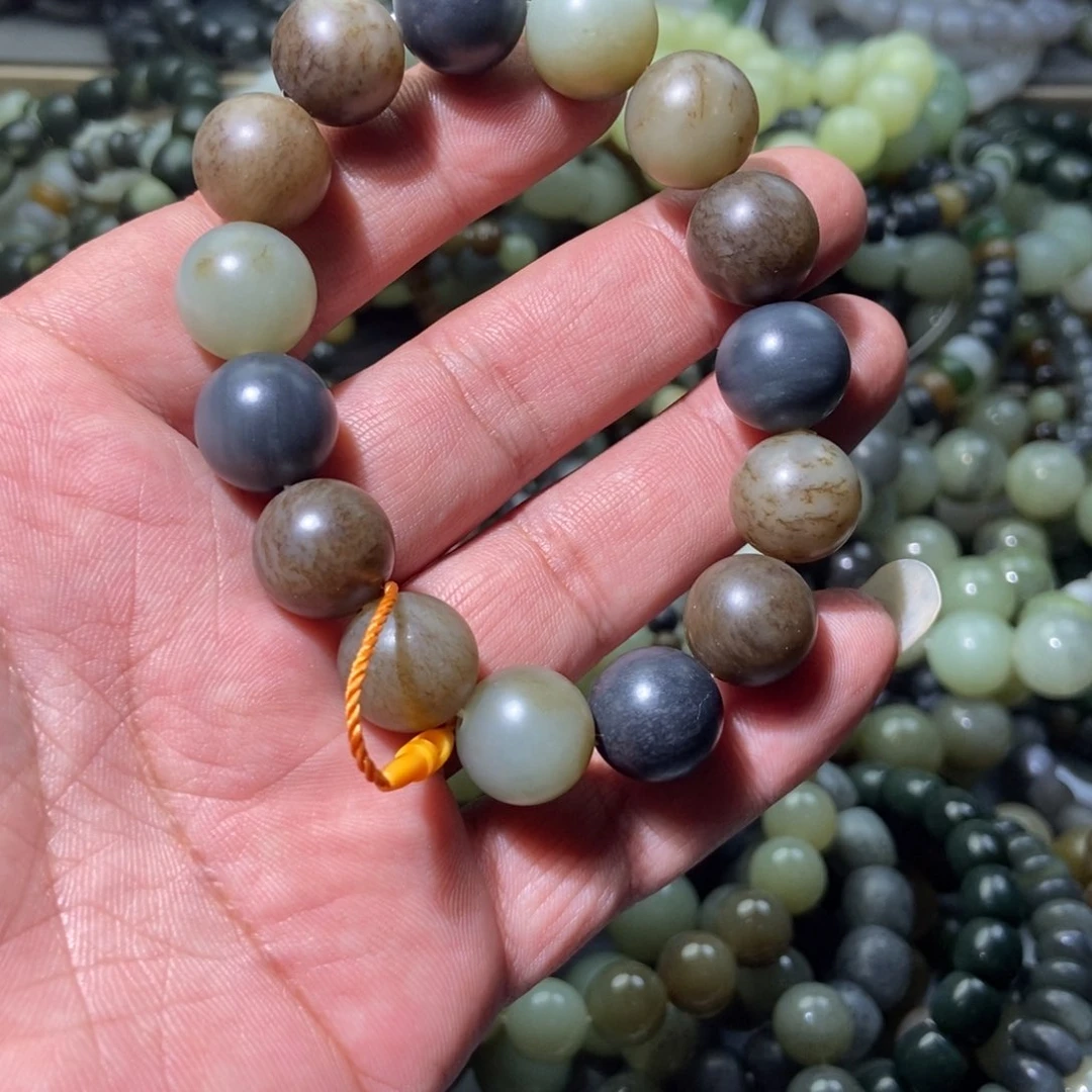 和田玉手链未镶嵌小*?