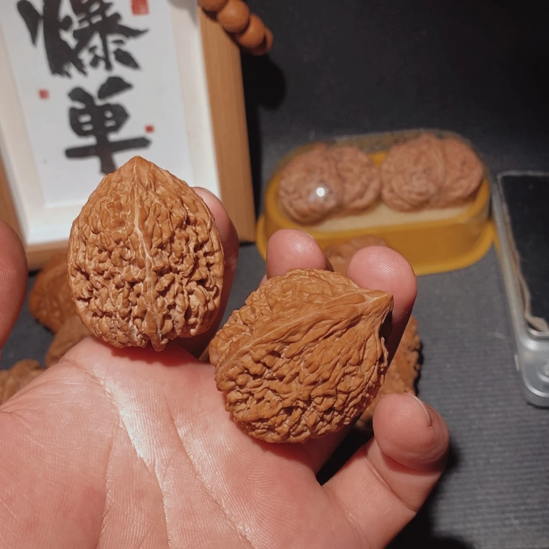 呂***丶文玩核桃把件38大蒜头