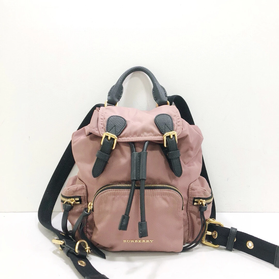 95新 BURBERRY/博柏利 巴宝莉尼龙粉色双肩包