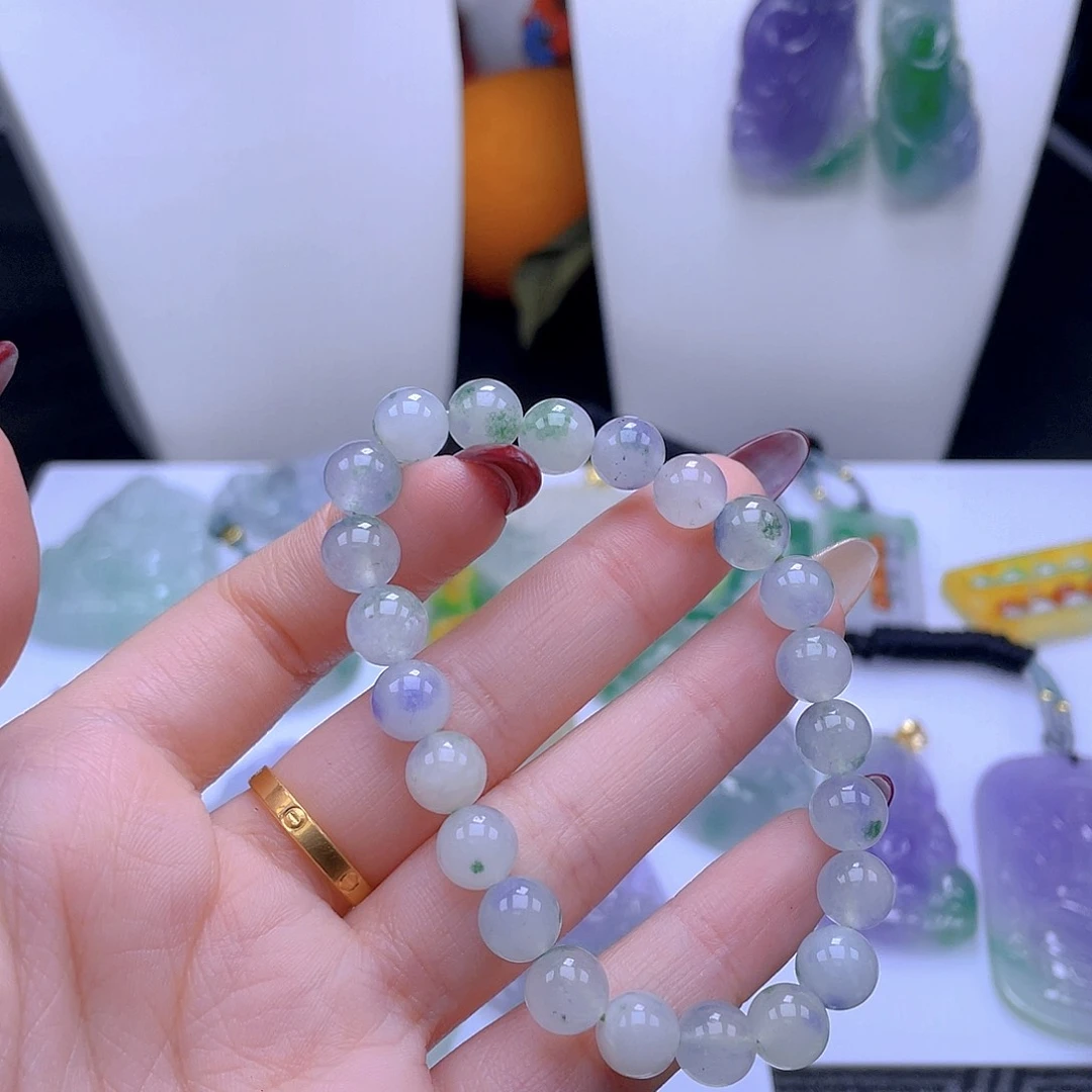 翡翠吊坠(赠链)未镶嵌