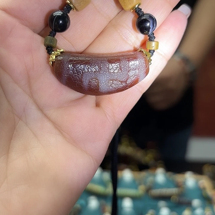 玛瑙/玉髓颈饰合金