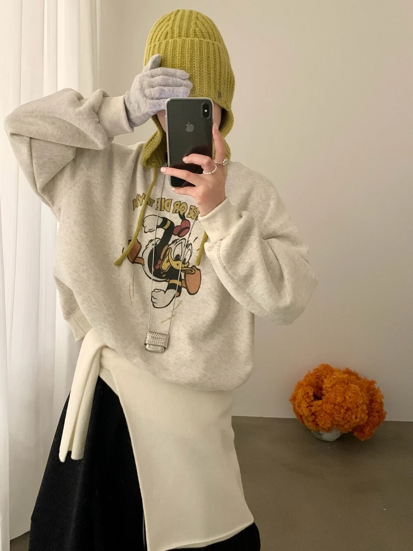 韩系圆领秋冬套头唐老鸭卡通印花减龄百搭加绒加厚卫衣无帽