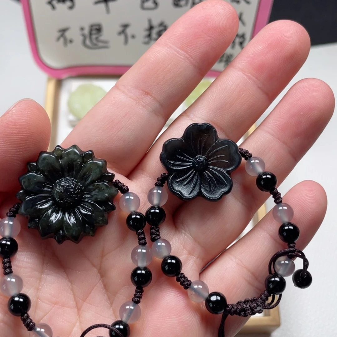 未镶嵌蛇纹石玉颈饰