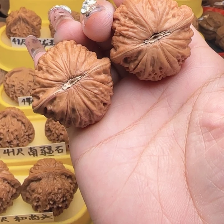 良***吊坠桃核弯弯核桃铁锤妹妹