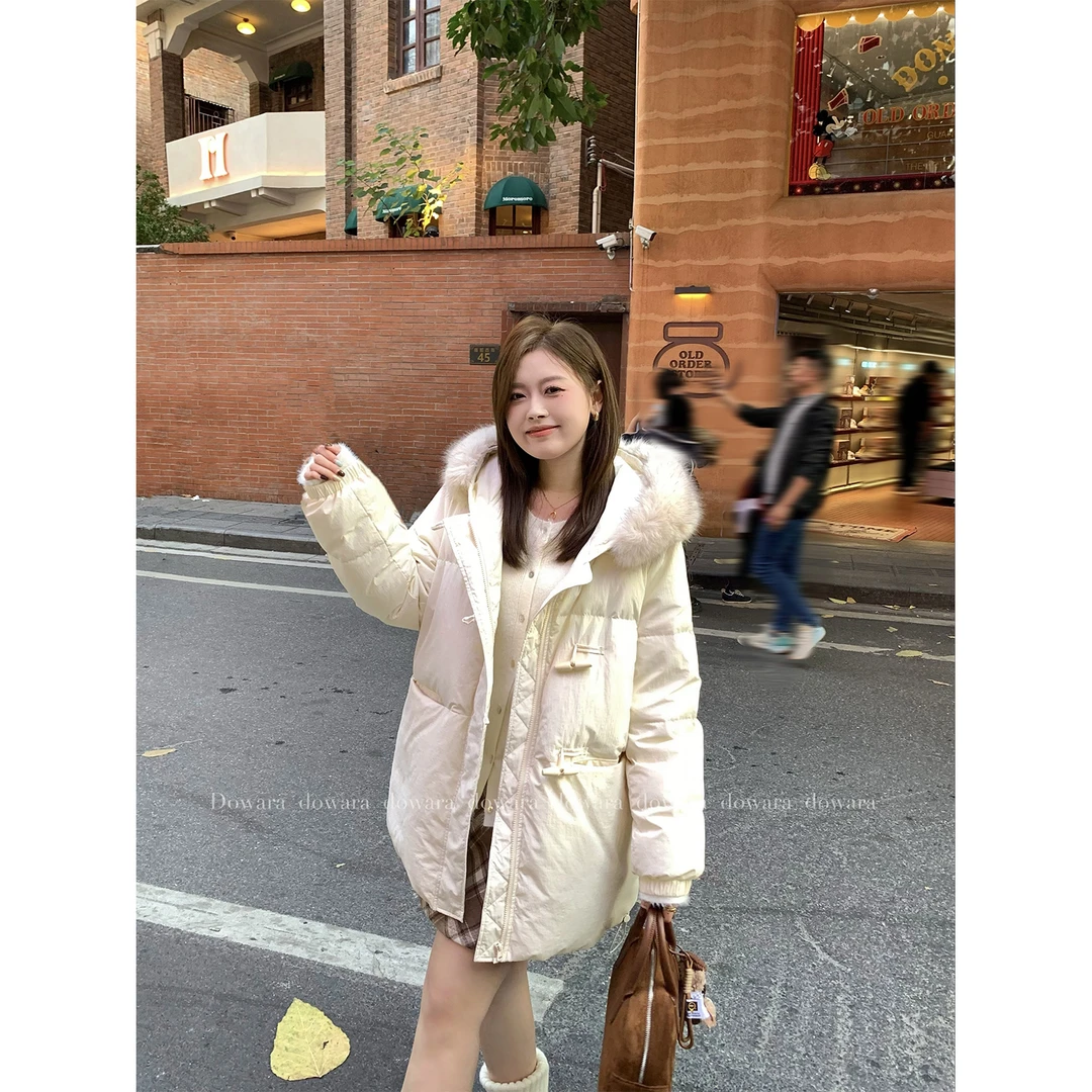 现货大婉酱微胖定制 新国标90白鸭绒羽绒服女牛角扣连帽外套7529D