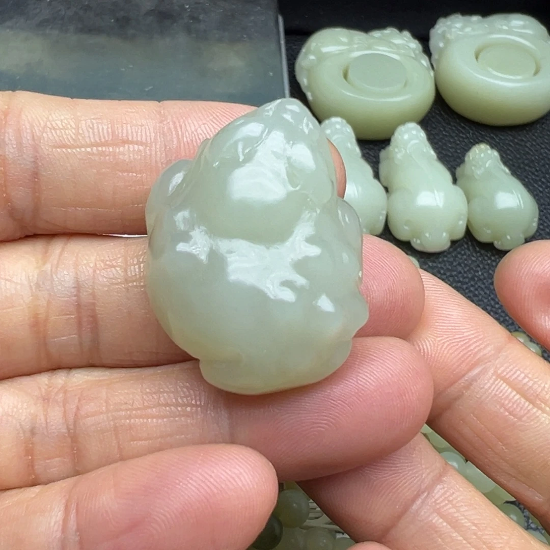 和田玉（糖玉）未镶嵌吊坠(不含链)