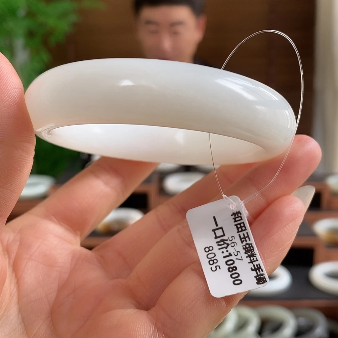 和田玉未镶嵌手镯8085