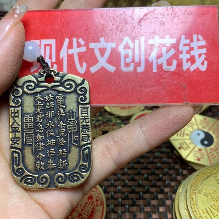 铜飞****里现代工艺品花钱122