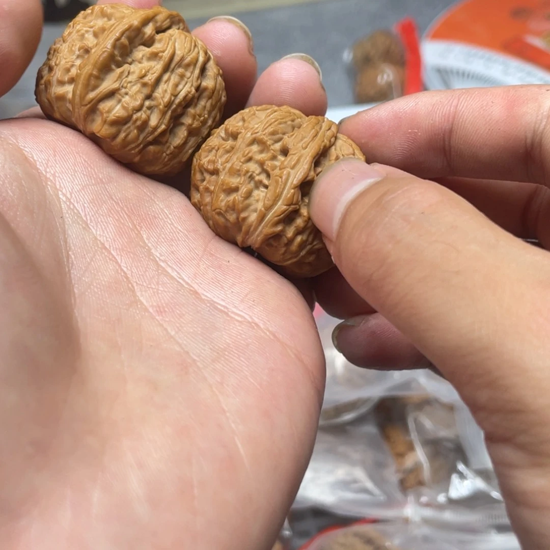 文玩核桃把件球白 023