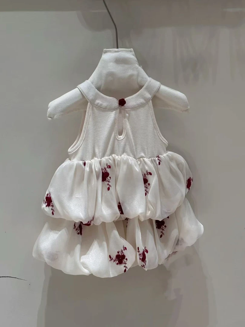 自制杏色刺绣花苞裙