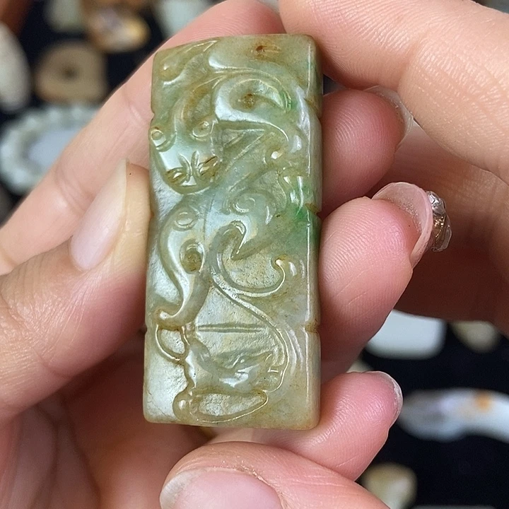 翡翠未镶嵌颈饰挂件8966633