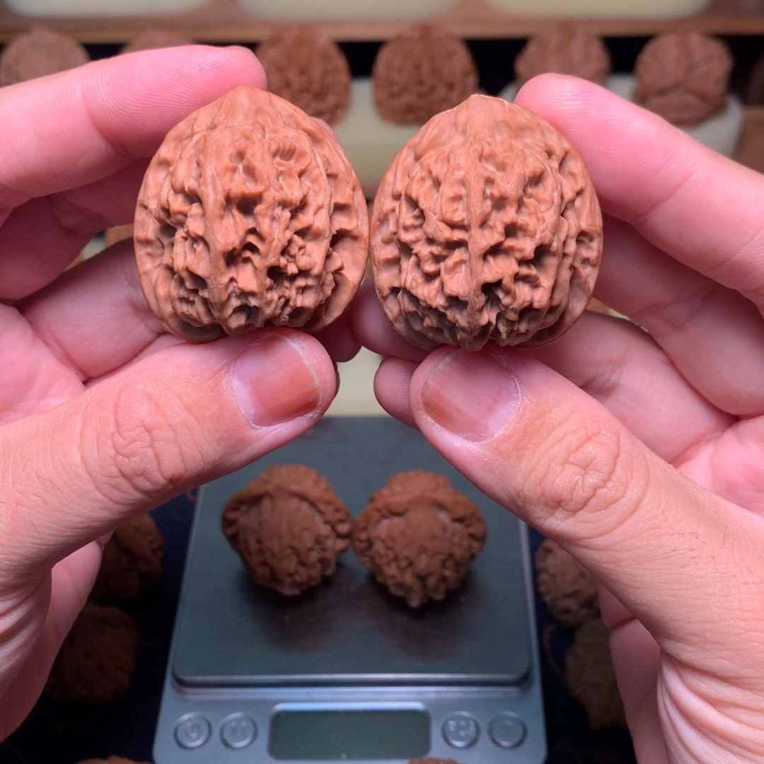 沪***姨吊坠文玩核桃36太行雪狮全品