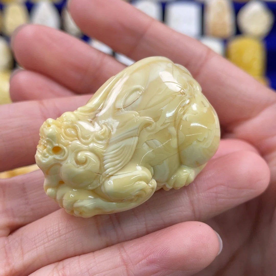 蜜蜡裸石未镶嵌琥珀蜜蜡貔貅吊坠