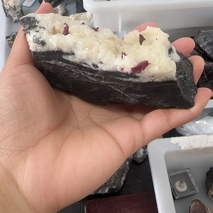 淼***王天然辰砂天然朱砂原石毛料