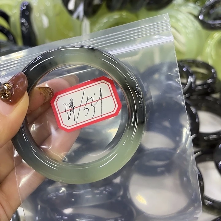 洋***纚蛇纹石玉未镶嵌岫玉手镯