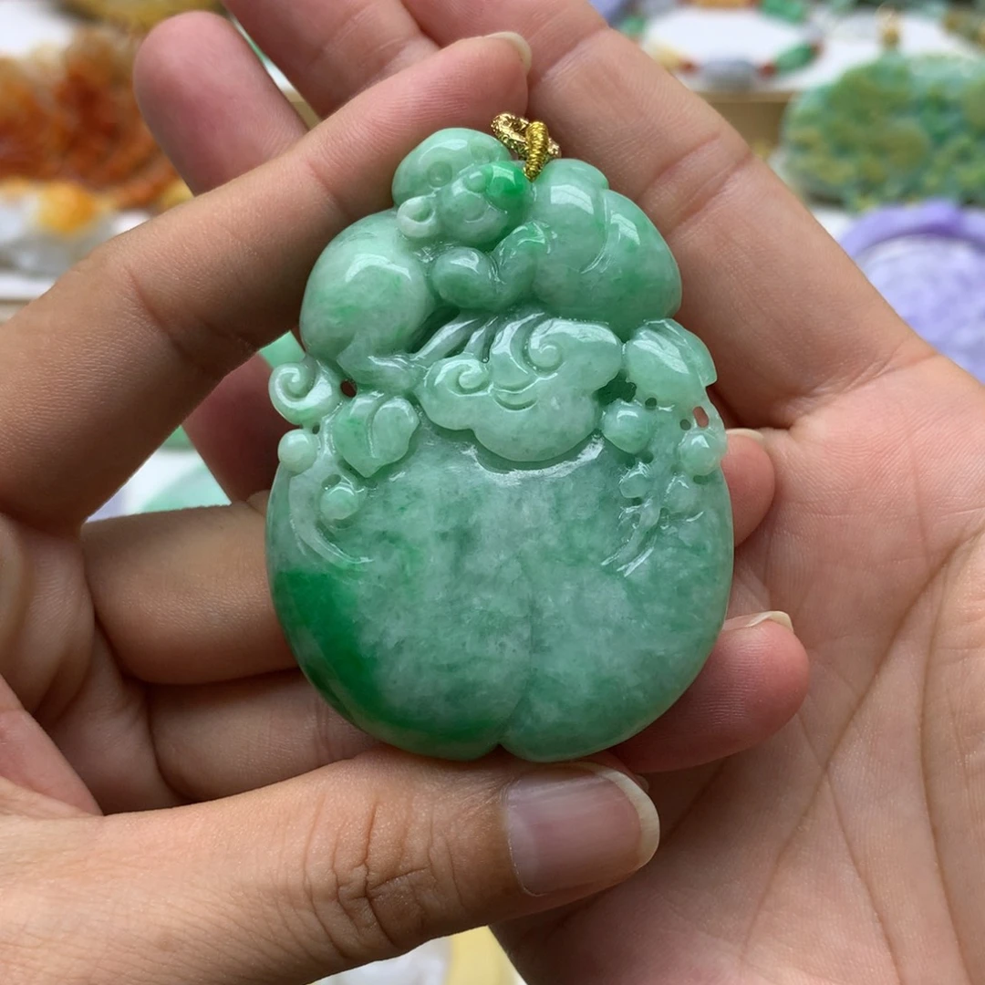 翡翠未镶嵌颈饰翡翠