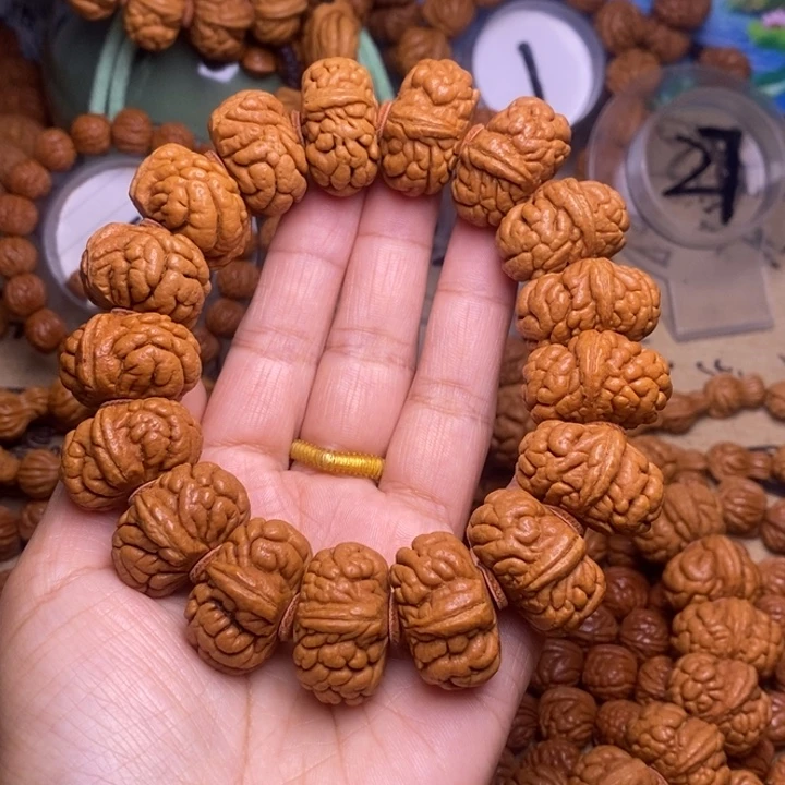 余***音文玩核桃手串龙纹桃核