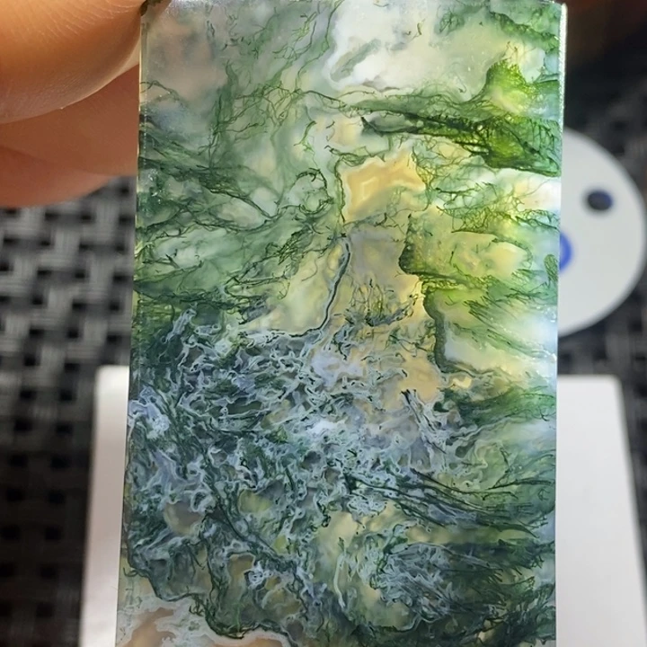 未镶嵌颈饰玛瑙/玉髓悟*