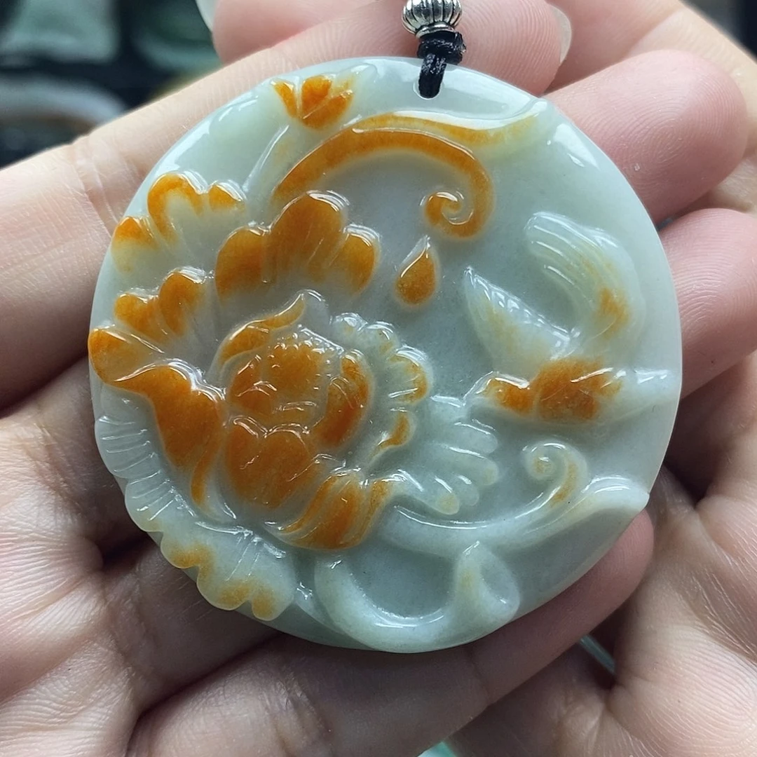 翡翠未镶嵌颈饰牌子