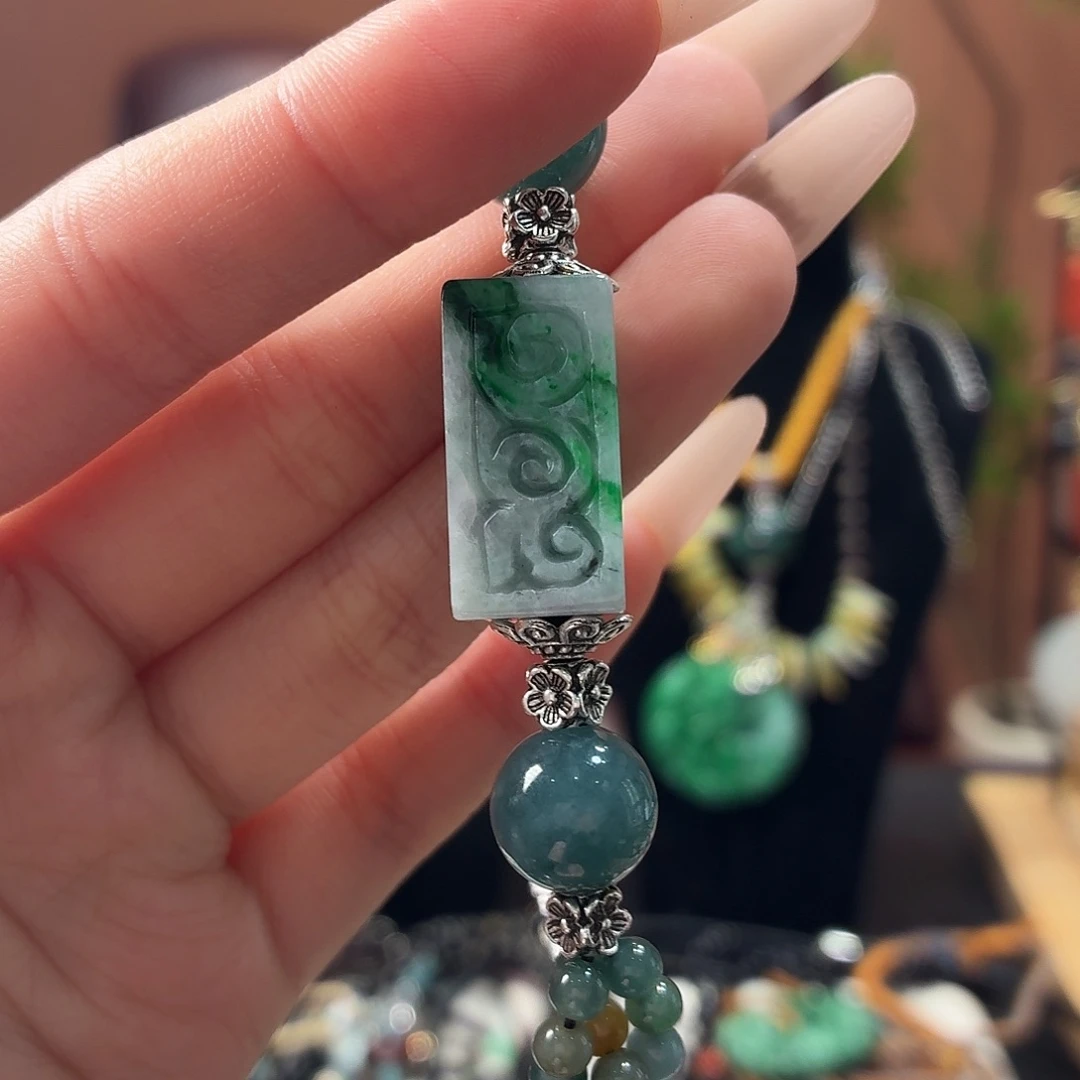 翡翠未镶嵌耳饰手串