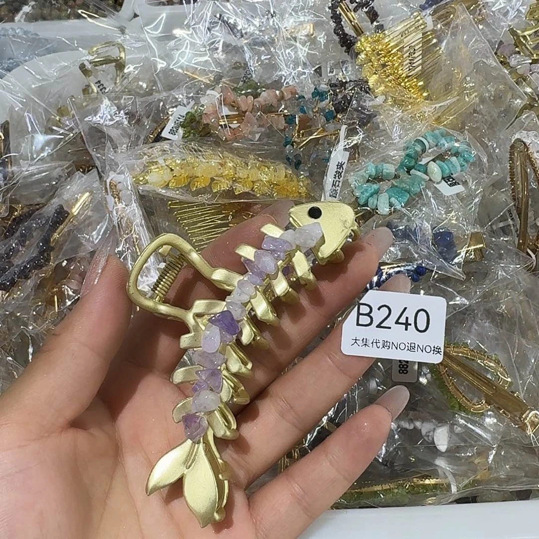J****未镶嵌手链烟晶白