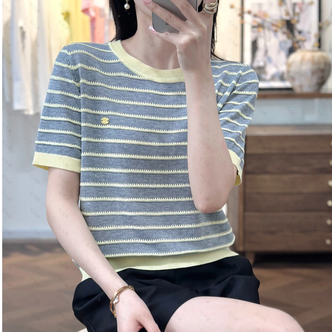 纪凡姬/4001-夏季彩虹条小衫镂空圆领T恤女