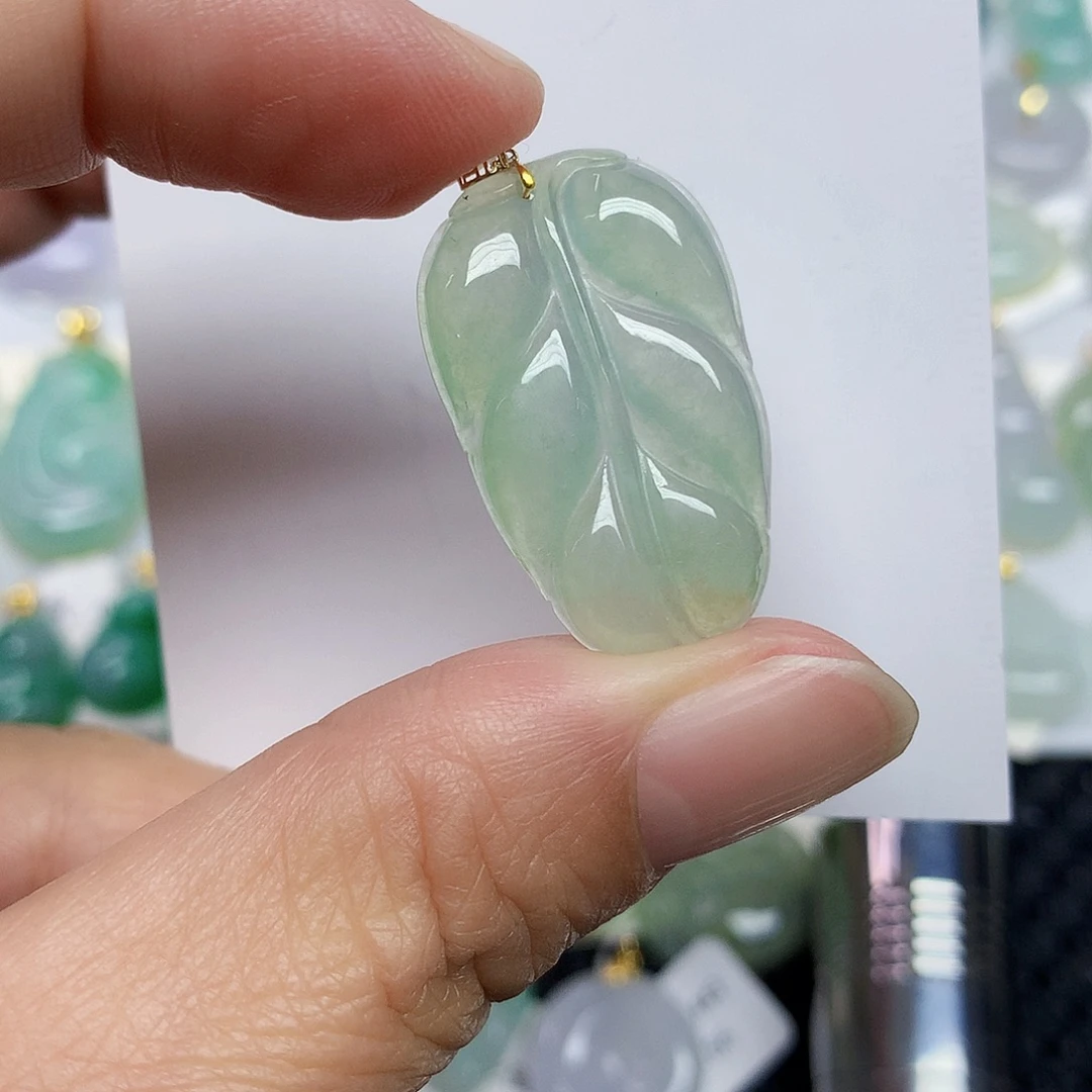 翡翠18K金镶嵌颈饰3566888