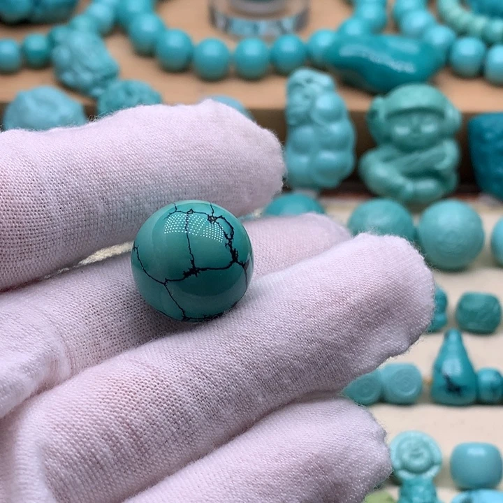 绿松石未镶嵌珠宝奇石