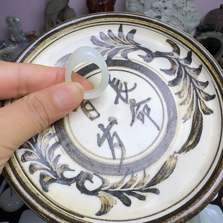 就***夜瓷片新号开播挂件一个
