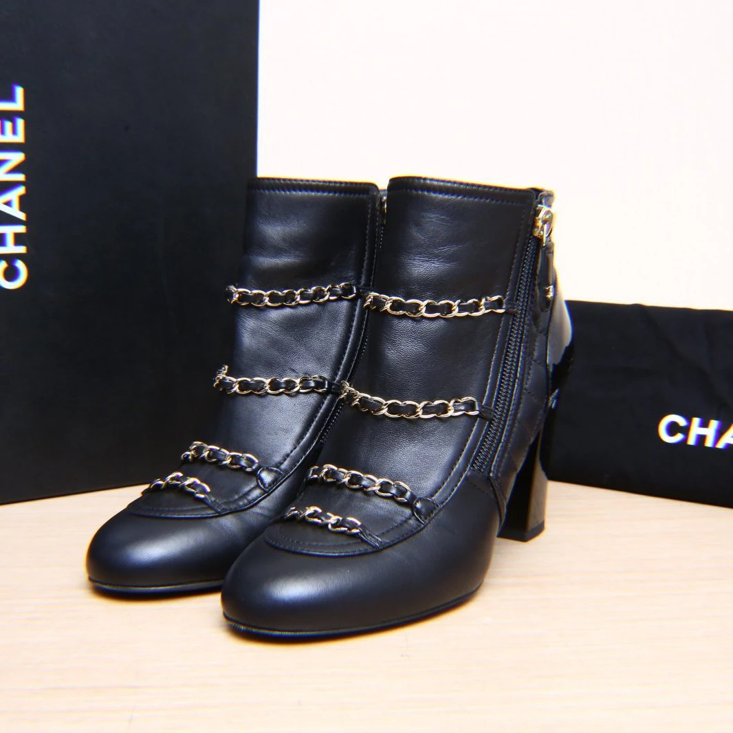 95新 Chanel/香奈儿 【lu】 黑色 羊皮革 靴子P205335352