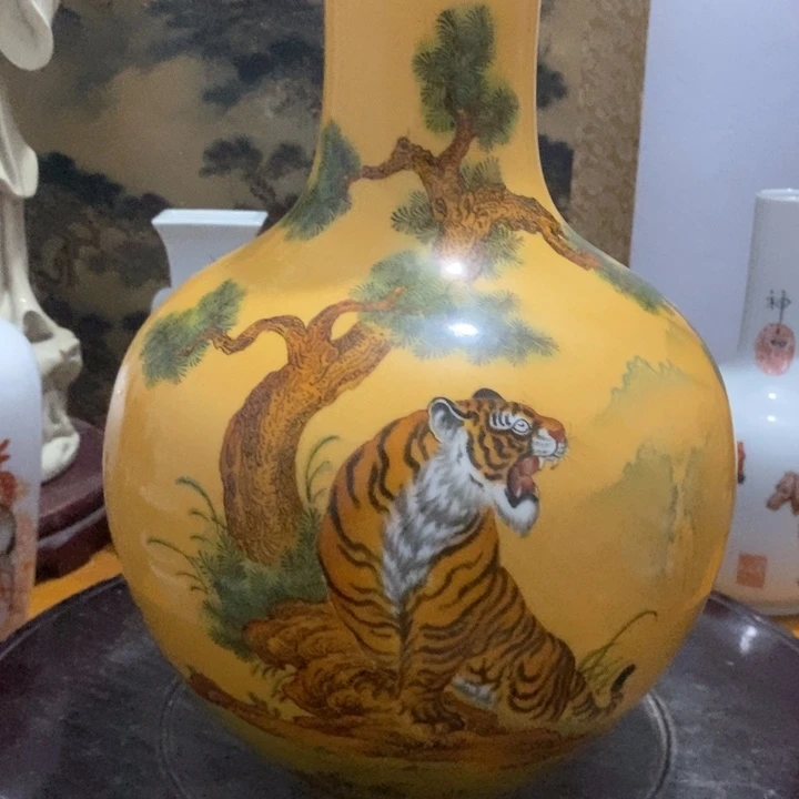 黑*背陶瓷艺术设计是摆件艺术