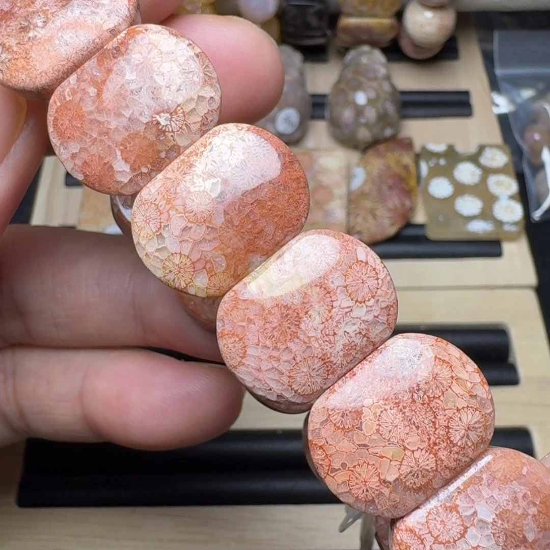 硅化珊瑚（珊瑚玉）未镶嵌纯天然色有机玉石保真色红蕾丝